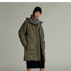 Everlane Renew Long Puffer, Green, women’s size M